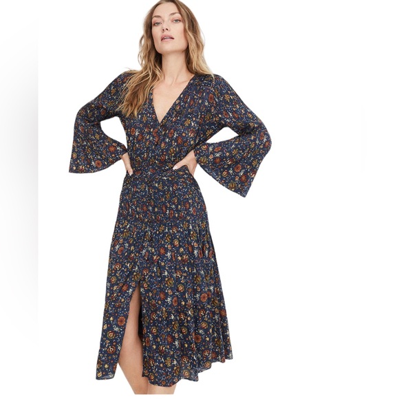 Veronica Beard Dresses & Skirts - Veronica Beard Shireen Pleated Floral Midi Dress Navy Size 4 NWT